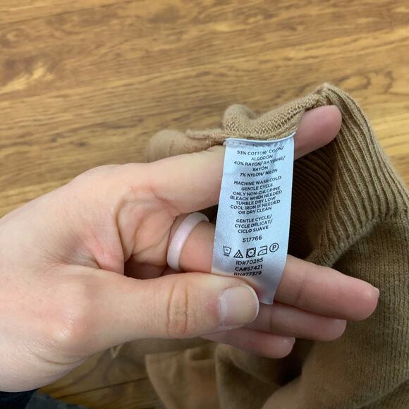 Ann Taylor Factory Tan V-Neck Sweater - Picture 7 of 7